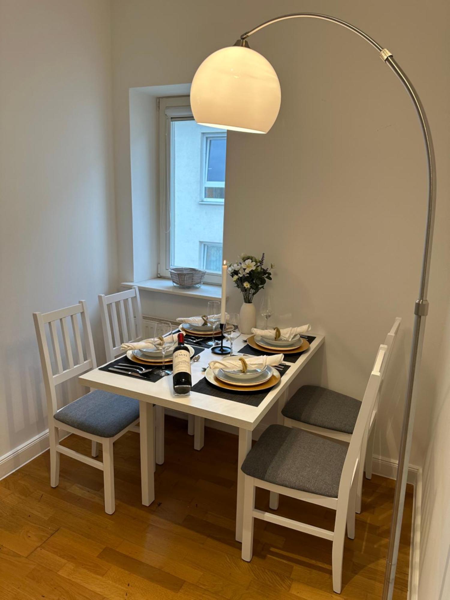 Bella Casa - Business&Family, 100M Zum Konzerteingang Schloss, Parkplatz, Smarttv, Netflix, Waschmaschine, 24H Checkin, 36Qm, Ap 12 Людвігсбург Екстер'єр фото