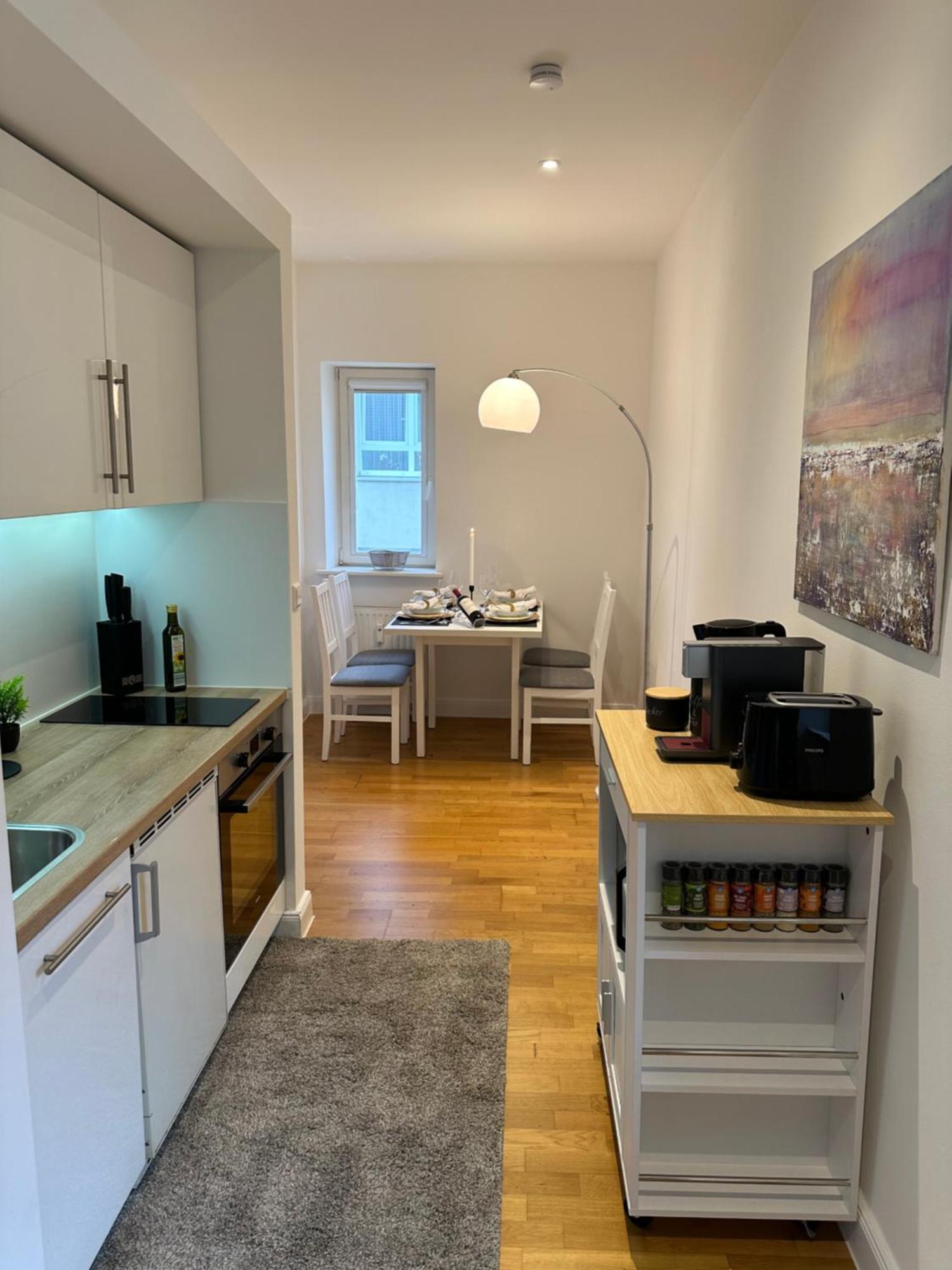 Bella Casa - Business&Family, 100M Zum Konzerteingang Schloss, Parkplatz, Smarttv, Netflix, Waschmaschine, 24H Checkin, 36Qm, Ap 12 Людвігсбург Екстер'єр фото