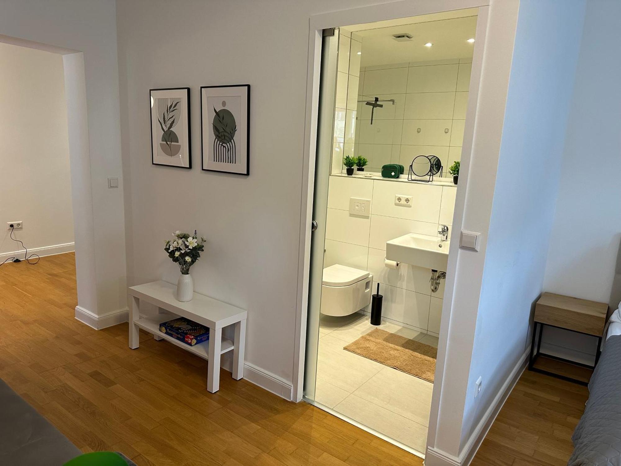 Bella Casa - Business&Family, 100M Zum Konzerteingang Schloss, Parkplatz, Smarttv, Netflix, Waschmaschine, 24H Checkin, 36Qm, Ap 12 Людвігсбург Екстер'єр фото