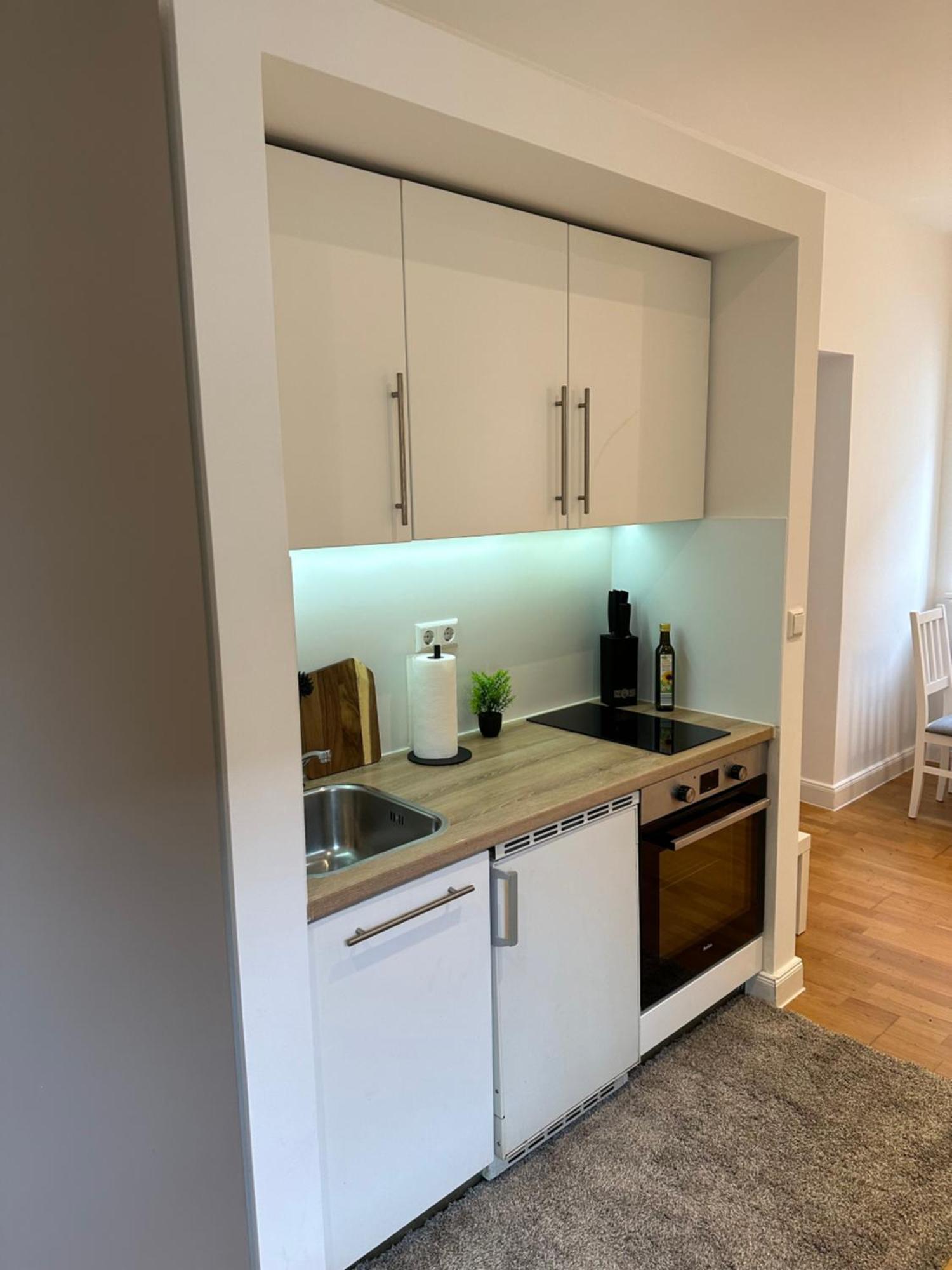 Bella Casa - Business&Family, 100M Zum Konzerteingang Schloss, Parkplatz, Smarttv, Netflix, Waschmaschine, 24H Checkin, 36Qm, Ap 12 Людвігсбург Екстер'єр фото