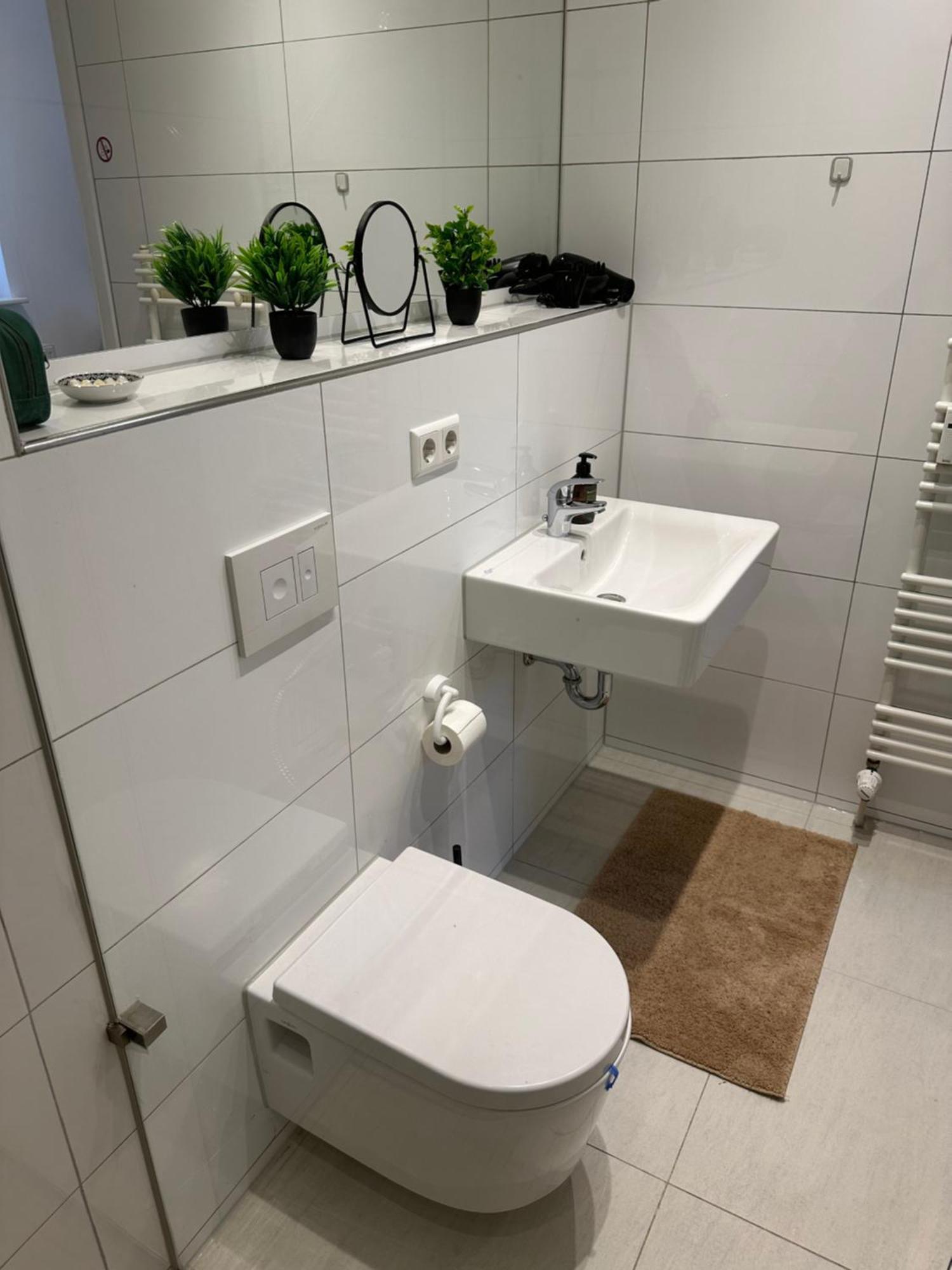 Bella Casa - Business&Family, 100M Zum Konzerteingang Schloss, Parkplatz, Smarttv, Netflix, Waschmaschine, 24H Checkin, 36Qm, Ap 12 Людвігсбург Екстер'єр фото