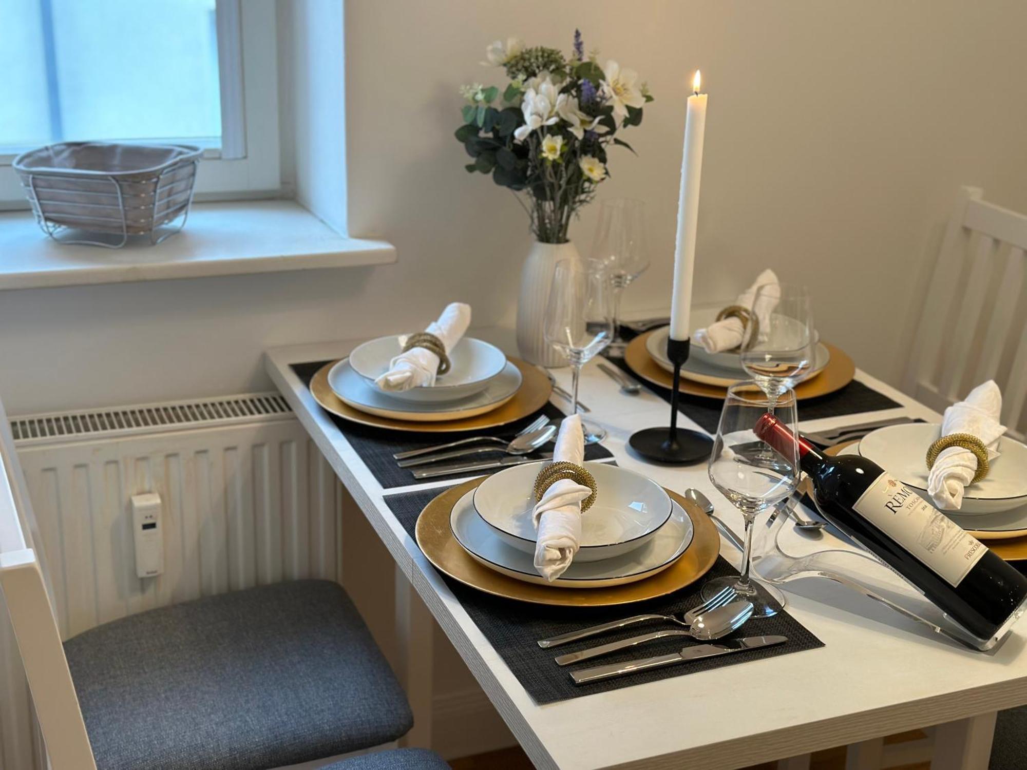Bella Casa - Business&Family, 100M Zum Konzerteingang Schloss, Parkplatz, Smarttv, Netflix, Waschmaschine, 24H Checkin, 36Qm, Ap 12 Людвігсбург Екстер'єр фото